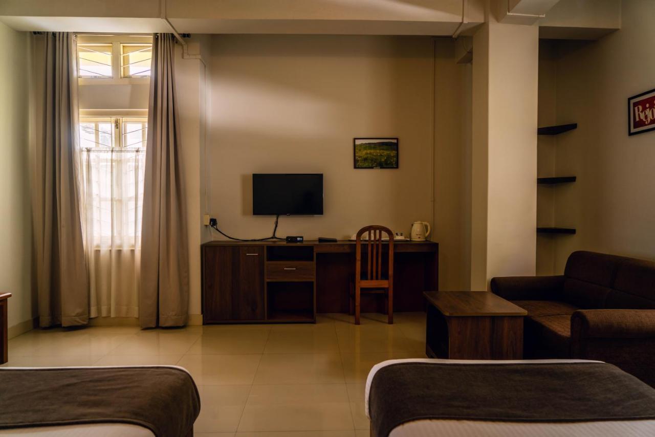 Hotel Ariel Kohima Luaran gambar