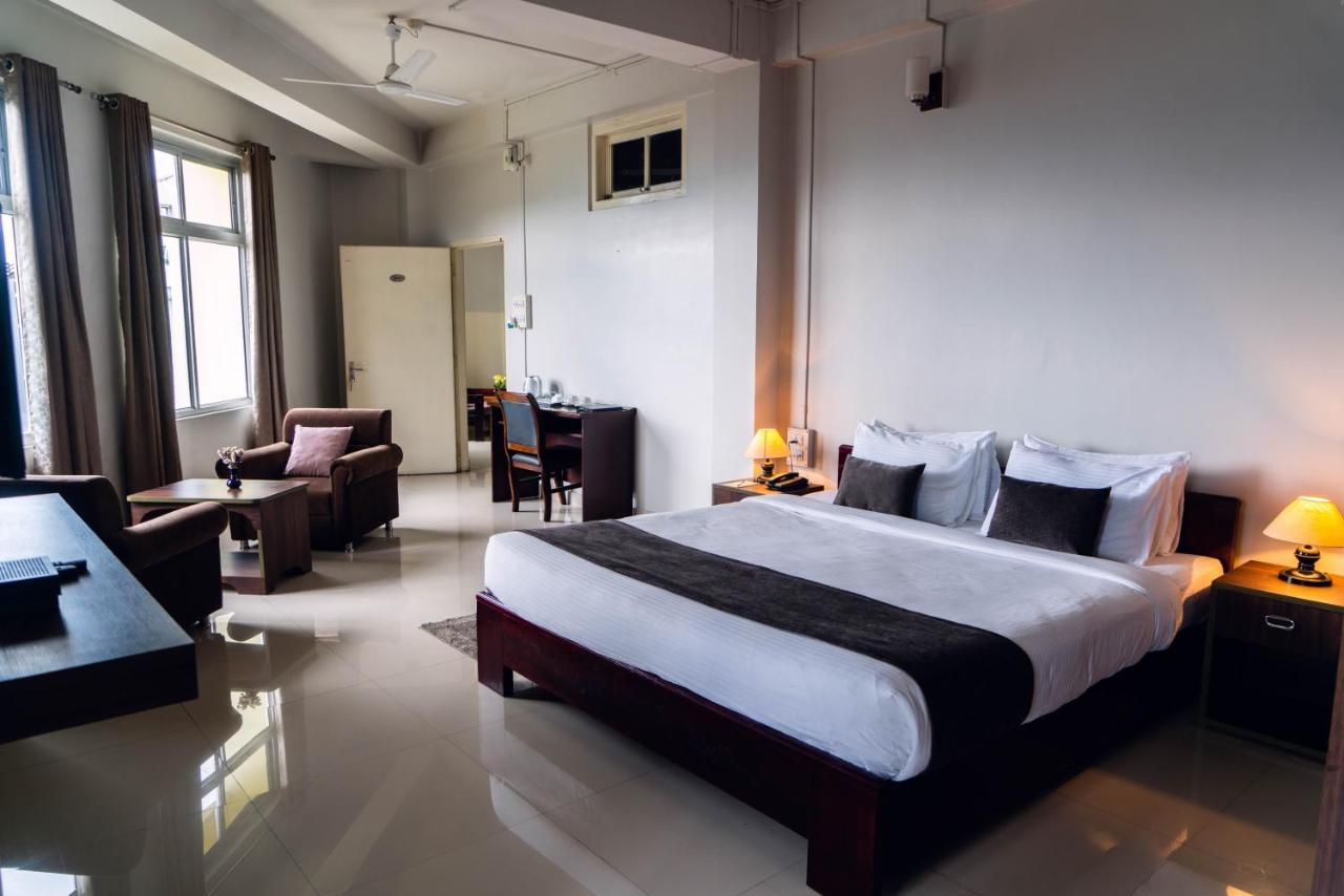 Hotel Ariel Kohima Luaran gambar
